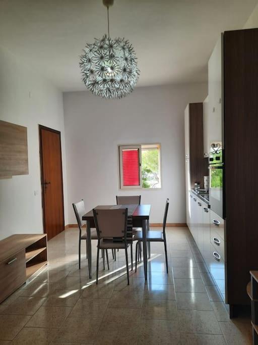 Appartamento In Villa Con Pineta Leporano Exterior photo